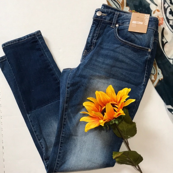 R1893 Denim - 12 R1893 distressed jeans 👖 NWT!